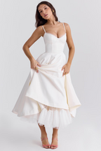 Elegantes Figurbetontes Damenkleid