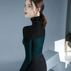 Eleganter Rollkragenpullover aus Samt mit Patchwork-Design