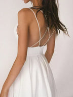 Elegantes V-Ausschnitt Kleid mit Top-Design