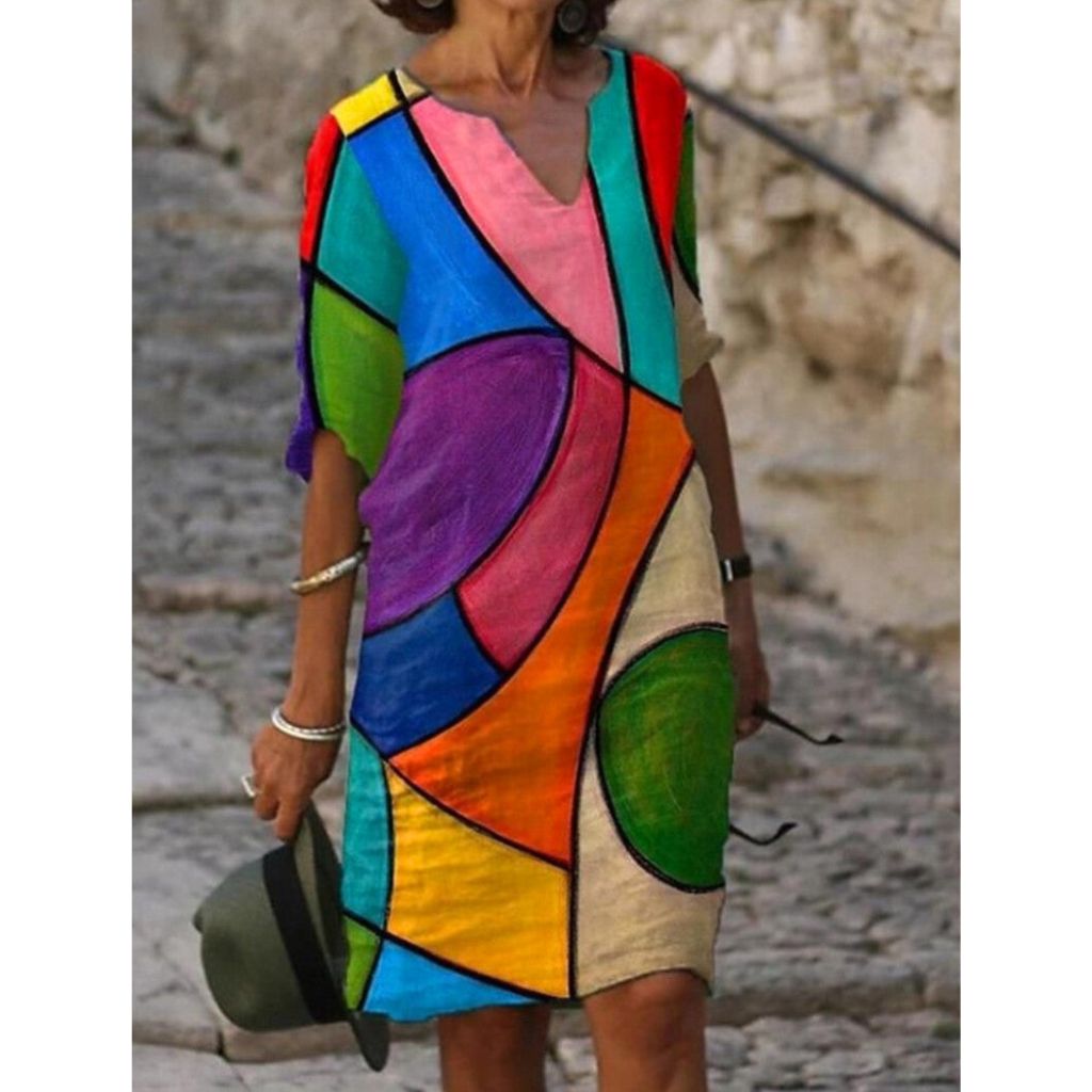 Stilvolles Kleid mit charmantem Blumenmotiv