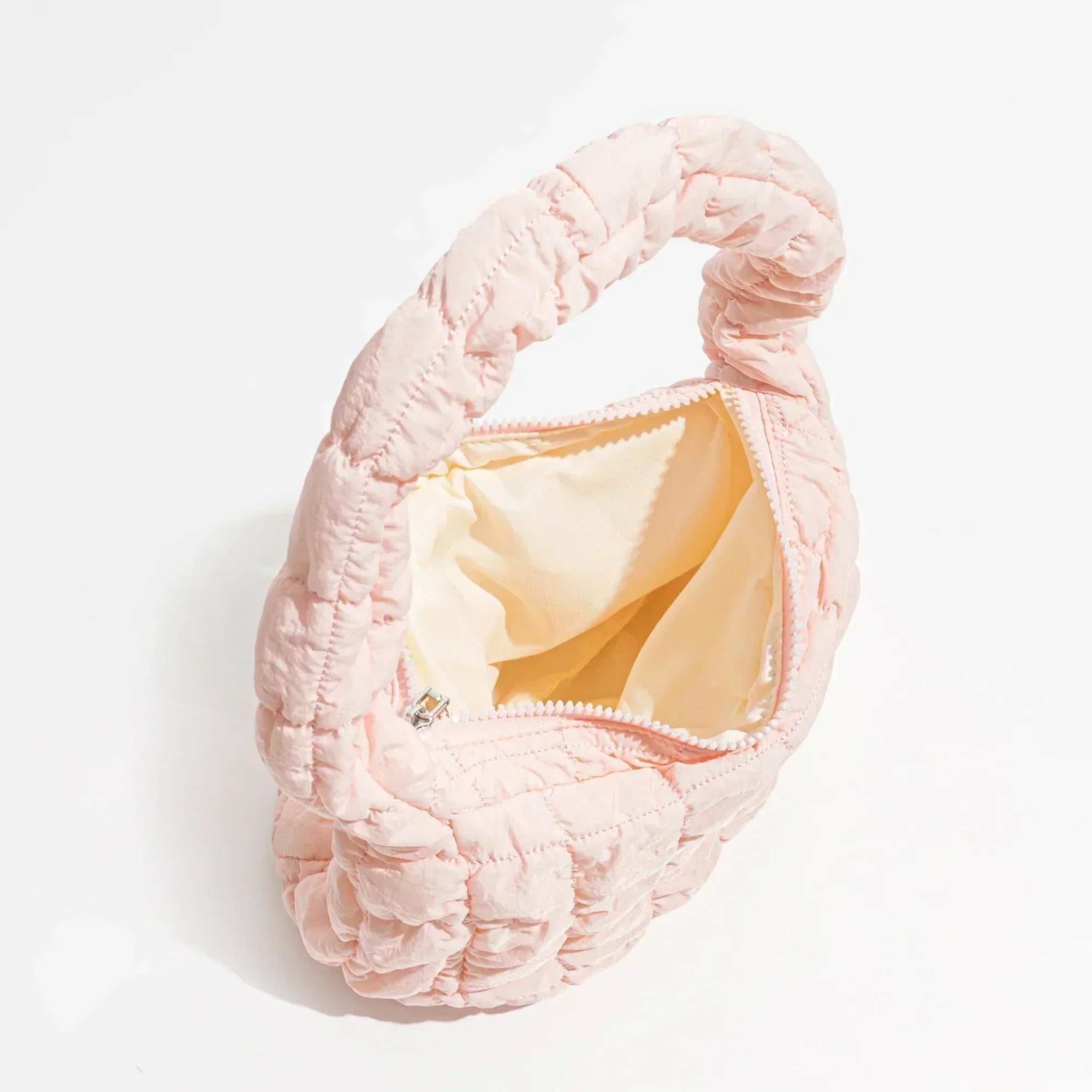 Cloud Down Crossbody Bag – Der ideale Begleiter für Ihre Reisen!