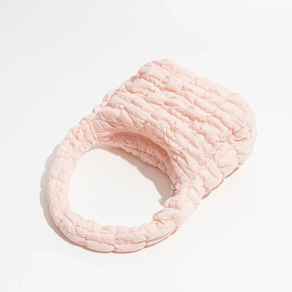 Cloud Down Crossbody Bag – Der ideale Begleiter für Ihre Reisen!