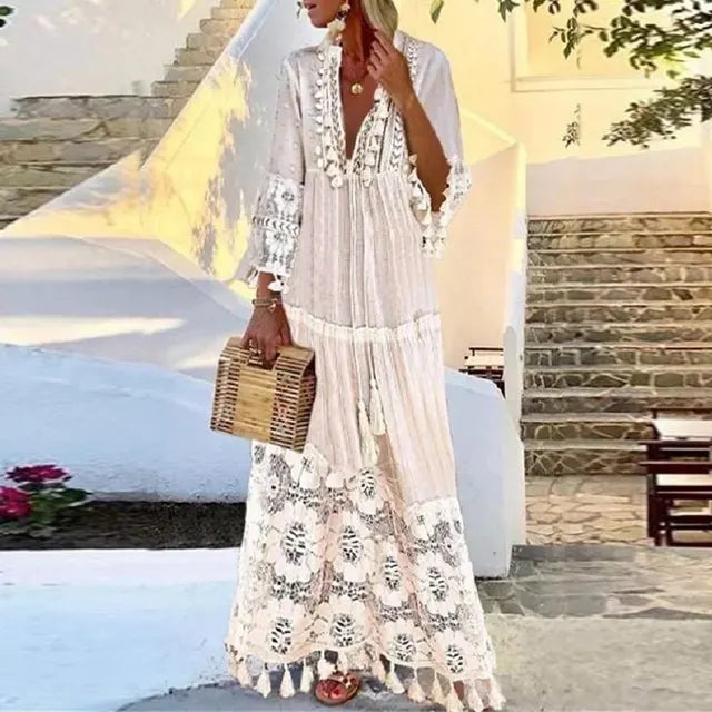 Boho-Chic Maxikleid mit Spitzen- und Fransenakzenten