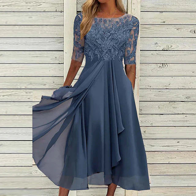 Elegantes Abendkleid in Navyblau