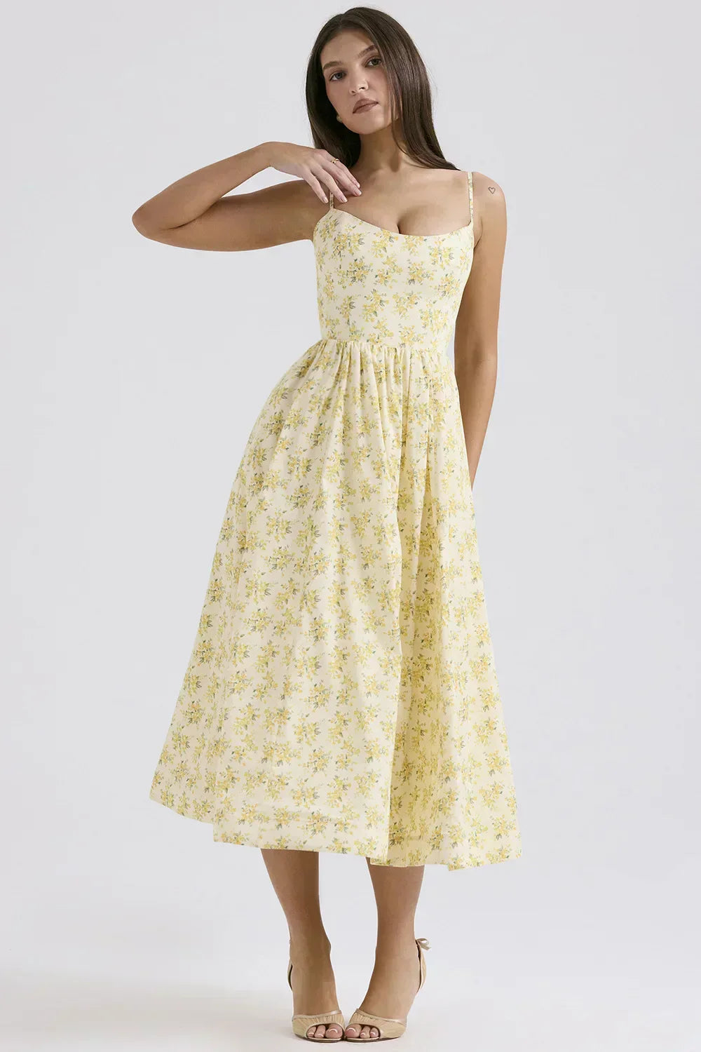 Emilia - Elegantes Chic-Kleid für besondere Anlässe