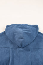 Teal Kapuzenjacke mit verstellbarem Kordelzug und Reißverschluss" 

Here’s a revised version:

"Teal Hoodie mit verstellbarem Kordelzug und Reißverschluss