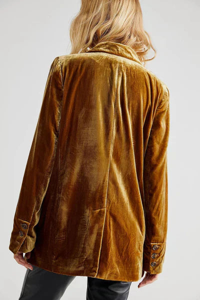 Eleganter Samtblazer mit langen Ärmeln und Knopfdetail