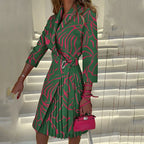 Elegantes Blazer-Kleid mit klassischem Reverskragen